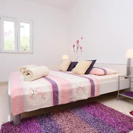 Apartment By The Sea Seget Vranjica, Trogir - 10328 Seget Vranjica