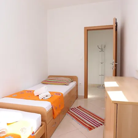 Apartment By The Sea Seget Vranjica, Trogir - 10328
