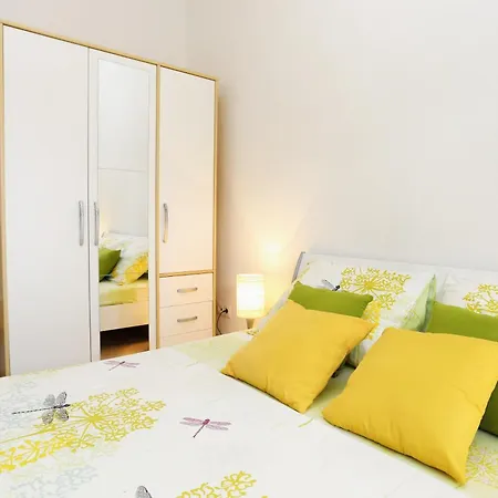 Apartament By The Sea Seget Vranjica, Trogir - 10328 *